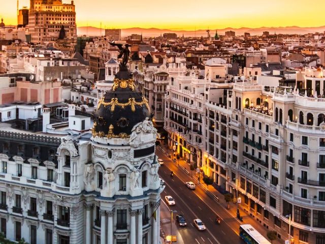 Büyük İspanya &  Endülüs Turu Türk Hava Yolları ile 7 Gece