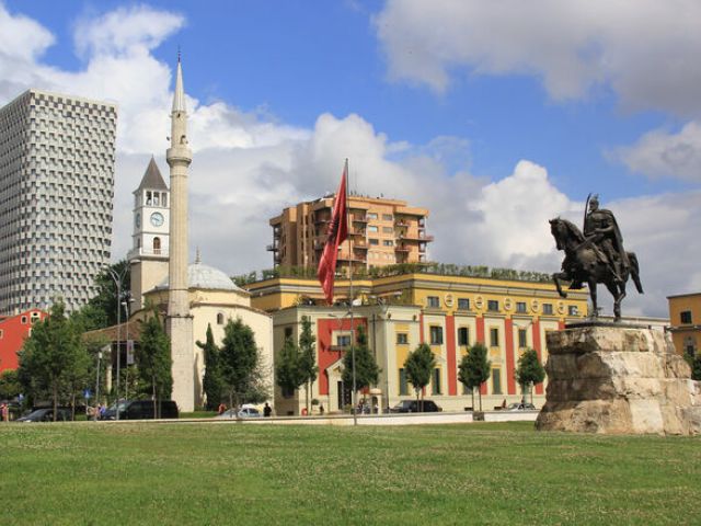 Ankara Çıkışlı Kosovalı Elegant Balkanlar Turu Ajet Hava Yolları İle 7 Gece (Ekstra Turlar Dahil) (TIA-TIA)