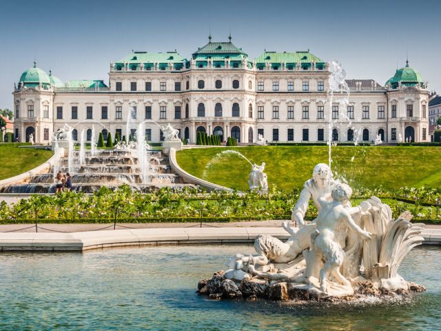 Prag & Budapeşte Turu Pegasus Hava Yolları ile 4 Gece