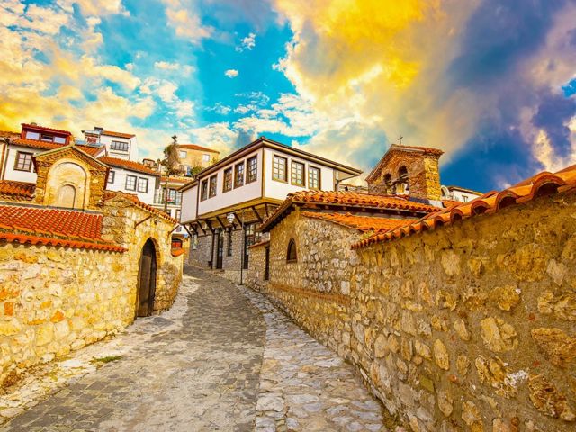 Elegant Balkanlarda 6 Ülke Turu Ajet Hava Yolları İle 7 Gece (Akşam Yemekleri ve Ekstra Turlar Dahil) (PRN-PRN)