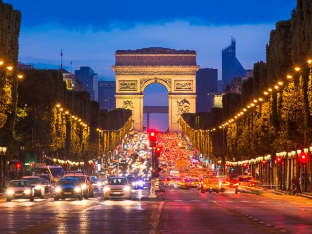 Paris & Disneyland Turu Türk Hava Yolları İle 3 Gece (CDG-CDG)