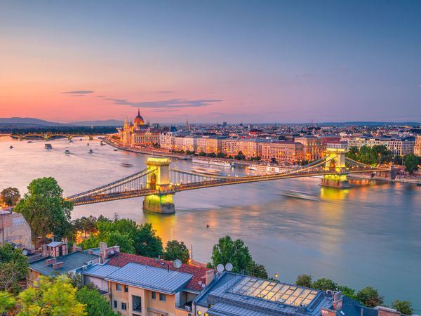 Uçaklı Orta Avrupa Masalı Turu Ajet Havayolları İle 7 Gece 8 Gün