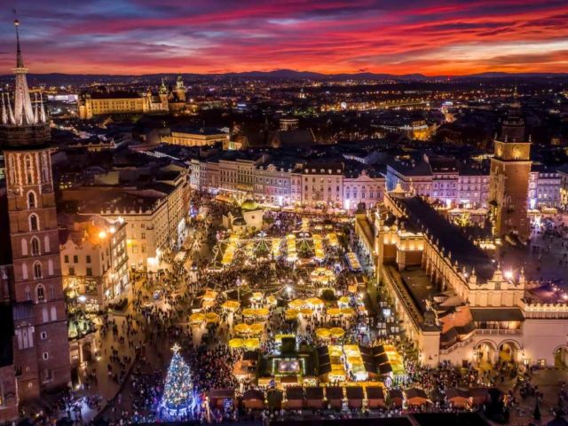 Yılbaşı Özel Flex Krakow & Varşova Turu Türk Hava Yolları İle 4 Gece (Yılbaşı Gala Gecesi Dahil) (KRK - WAW)